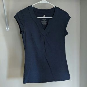Banana Republic v-neck cotton tee
